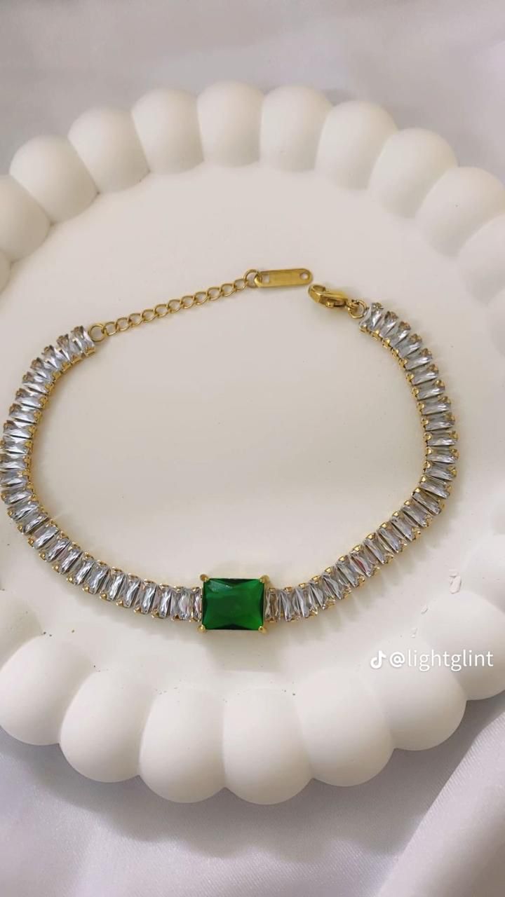 Green Elegant Bracelet